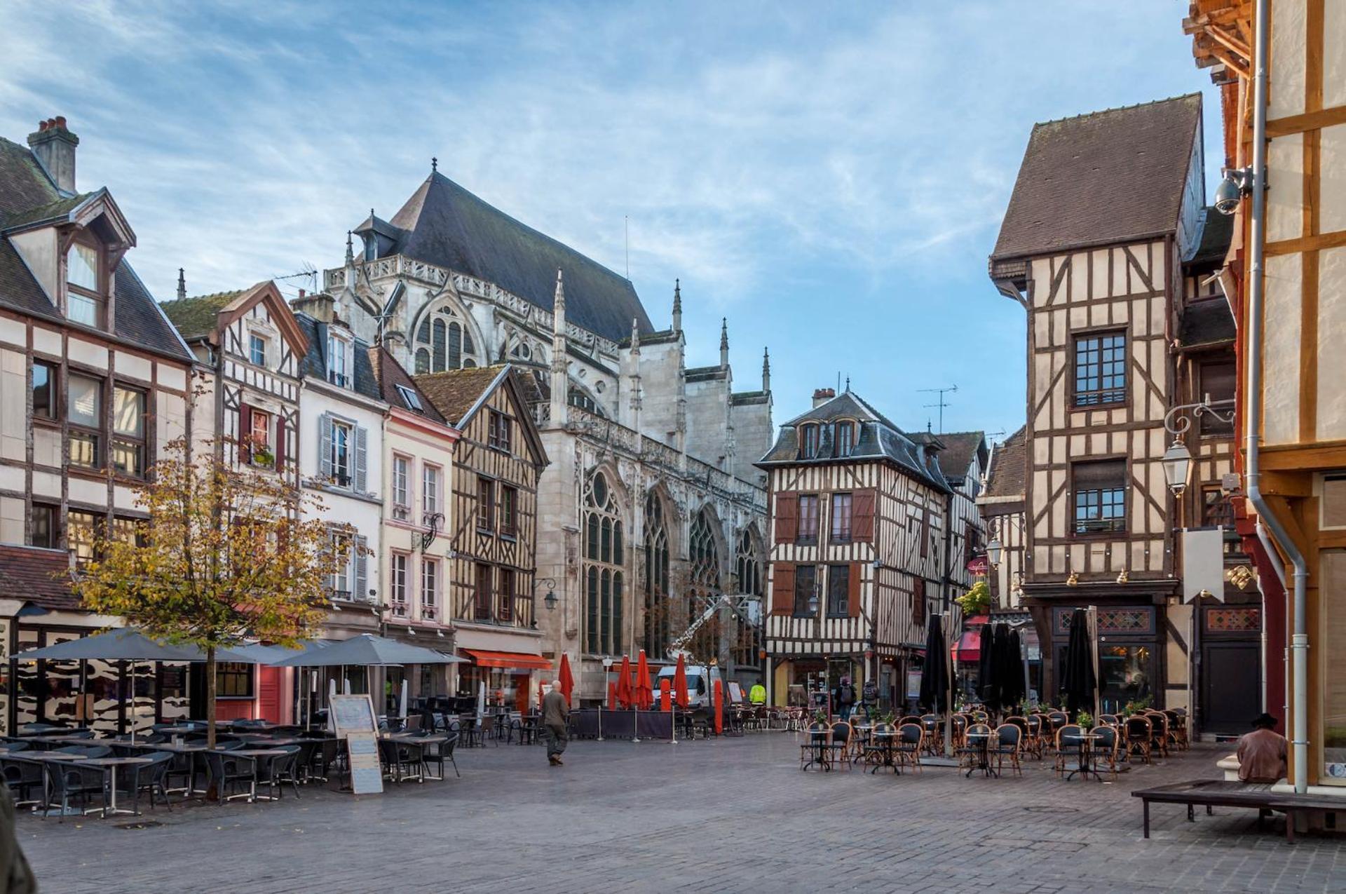 Spacieux & Lumineux Avec Smart Tv Et Wi-Fi Rapide Troyes Kültér fotó